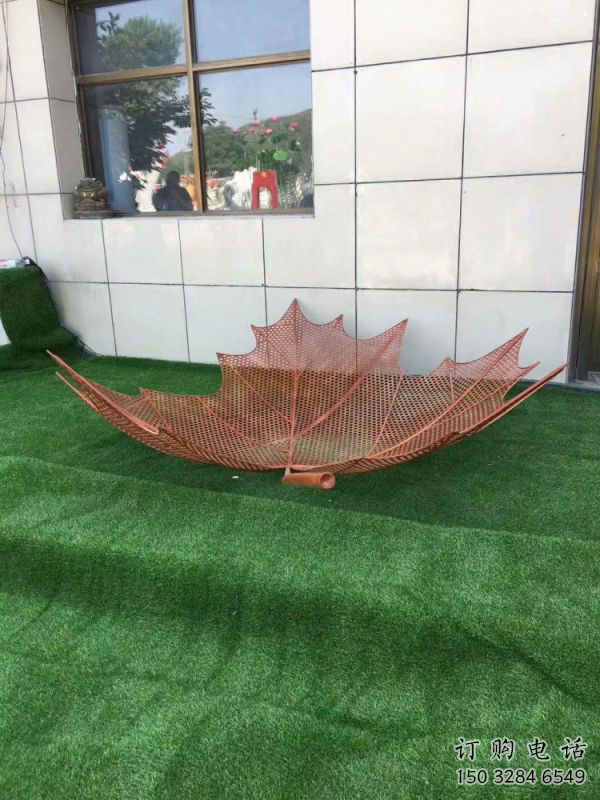 鏤空樹葉雕塑系列，小區(qū)雕塑，鐵藝樹葉雕塑定做廠家