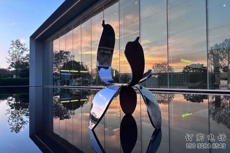 四葉草雕塑展品，景觀雕塑，不銹鋼四葉草雕塑供應