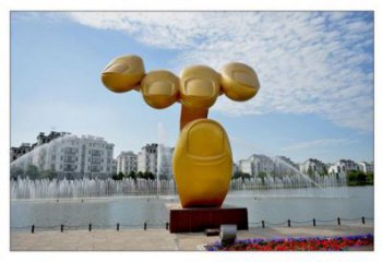 手掌雕塑定制，村標概念，景觀不銹鋼手掌雕塑預定