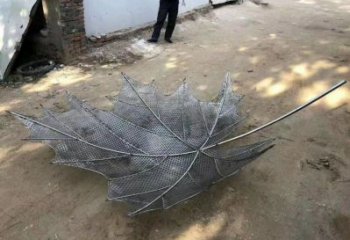 鏤空楓葉雕塑供需，彩鋼制作，大型鐵藝楓葉雕塑公司