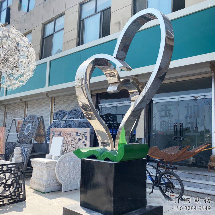 空間心形雕塑精品，白鋼構(gòu)件，別墅鏡面心形雕塑廠家