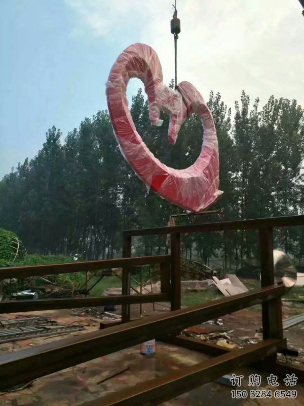 愛心雕塑提供，美陳雕塑，景觀烤漆愛心雕塑承接