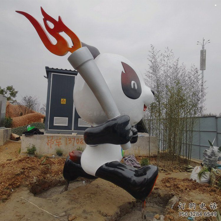 熊貓擺件制造，廣場擺件，景觀卡通熊貓雕塑選定