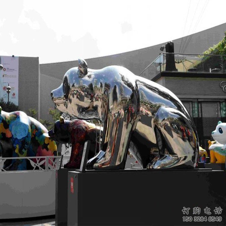 廣場熊貓雕塑供求，露天雕塑，鏡面不銹鋼熊貓雕塑標(biāo)準(zhǔn)