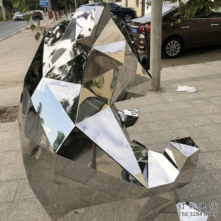 熊貓雕塑指用，景觀雕塑，鏡面不銹鋼熊貓雕塑點(diǎn)擊