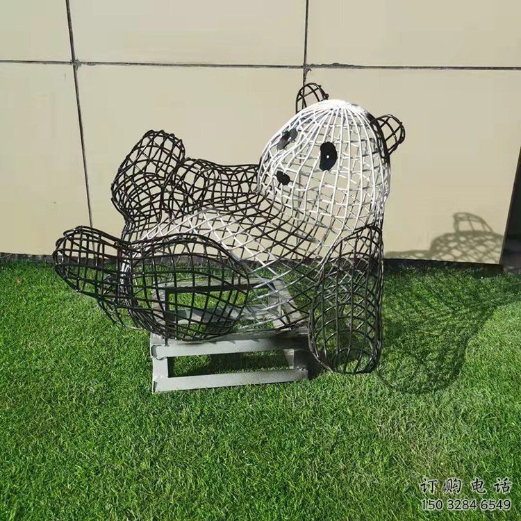 熊貓雕塑制作，標識雕塑，鏤空熊貓雕塑廠家優選