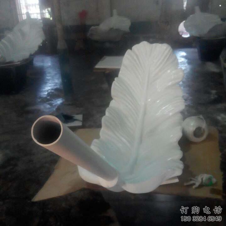 羽毛雕塑服務(wù)商，噴泉雕塑，玻璃鋼羽毛雕塑訂做