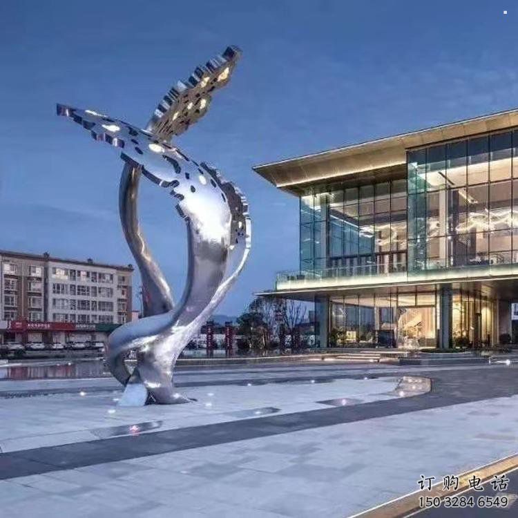 大型羽毛雕塑