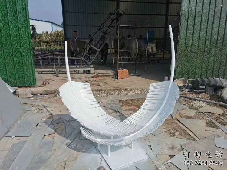 商業街羽毛雕塑