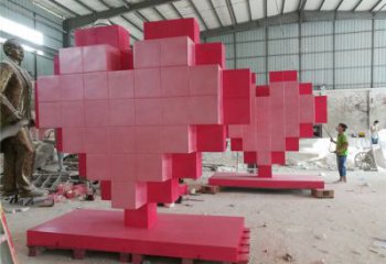 桃心雕塑工程選用，美陳雕塑，不銹鋼桃心雕塑展示