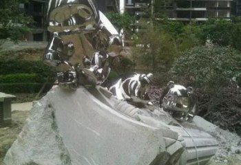 熊貓雕塑擺件優選，陸地擺件，園林不銹鋼熊貓雕塑供應