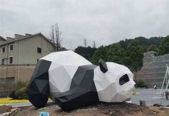 鍛鋼熊貓雕塑選用，小區擺件，大型切面熊貓雕塑公司