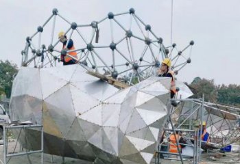 熊貓雕塑制造，街景小品，景觀切面熊貓雕塑優(yōu)價