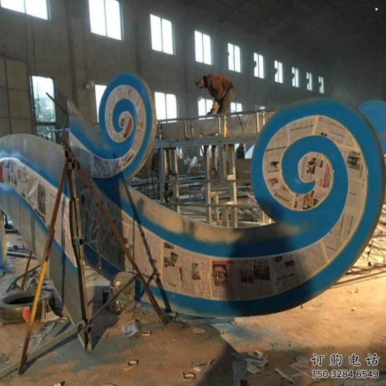 操場云朵雕塑，鏤空景觀雕塑，噴砂制造