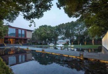 云朵雕塑供應，美陳雕塑，鏤空云朵雕塑廠家供求