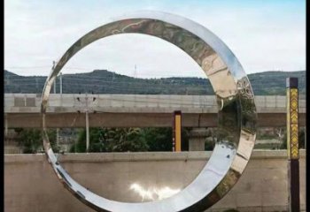 月牙雕塑擺件供需，彩鋼制作，大型鏤空月牙雕塑公司