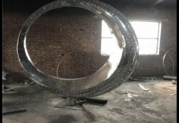 金屬月亮船雕塑制作，城市裝飾，不銹鋼月亮船雕塑標準