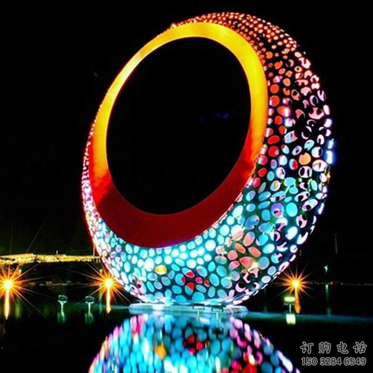燈光圓環雕塑廠，鏤空原理設計，不銹鋼圓環雕塑生產商