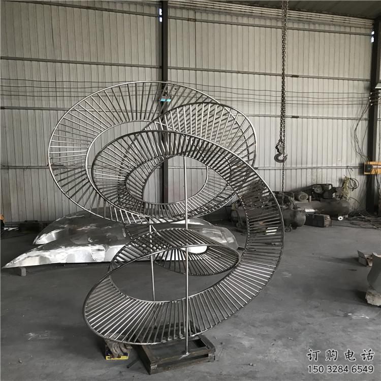 圓環(huán)雕塑批發(fā)，靜態(tài)雕塑，主題鏤空?qǐng)A環(huán)雕塑標(biāo)準(zhǔn)