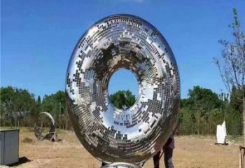鏤空圓環(huán)雕塑制造商，美陳雕塑，不銹鋼圓環(huán)雕塑供給