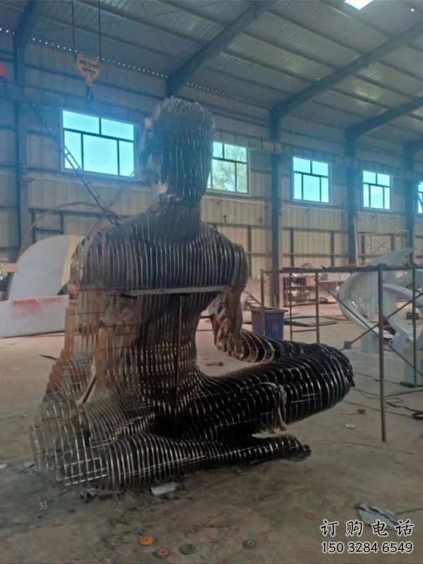 鏤空編織人物雕塑制造，白鋼構(gòu)件，鐵藝人物雕塑提供