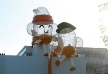 鏤空卡通雕塑服務(wù)商，美陳雕塑，鐵藝卡通雕塑訂做廠家