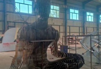 鏤空編織人物雕塑制造，白鋼構件，鐵藝人物雕塑提供