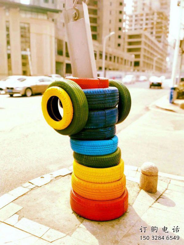 廣場(chǎng)輪胎雕塑供求，露天雕塑，企業(yè)輪胎雕塑標(biāo)準(zhǔn)
