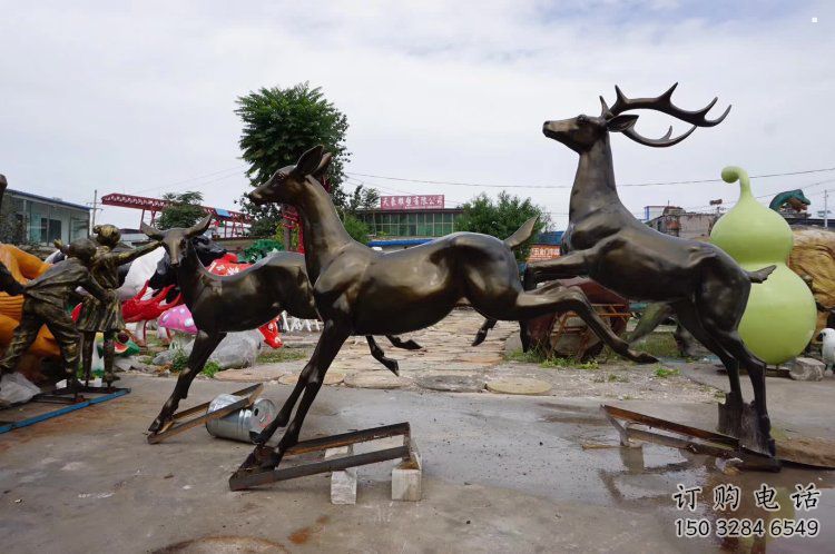 江門(mén)戶外小鹿批發(fā)，動(dòng)物雕塑，梅花鹿銅雕塑供求