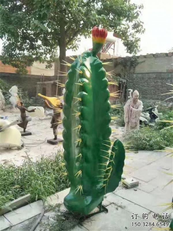 來賓庭院仙人球雕塑