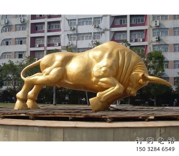 新鄉(xiāng)風景區(qū)開荒牛雕塑