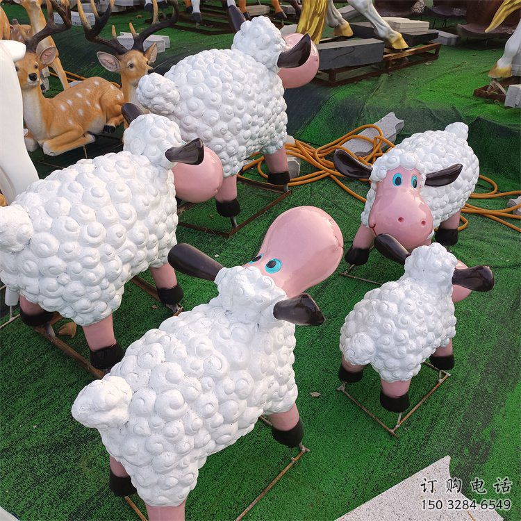 朝陽(yáng)小區(qū)小羊雕塑，彩繪動(dòng)物雕塑，抽象效果