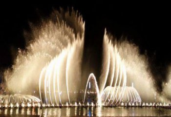 阿里水景程控噴泉雕塑，高噴循環(huán)噴水方式設(shè)計(jì)制作