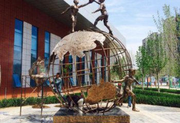 曲靖地球儀雕塑選定，拉絲工藝，地球儀人物雕塑預(yù)定